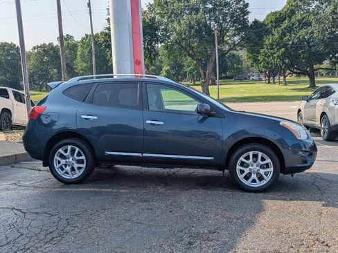 Used 2013 Nissan Rogue SL AWD/4WD image 11