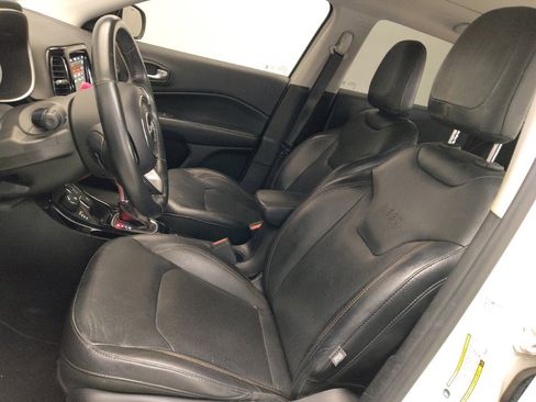 Used 2018 Jeep Compass Limited w/ Navigation Group AWD/4WD image 17