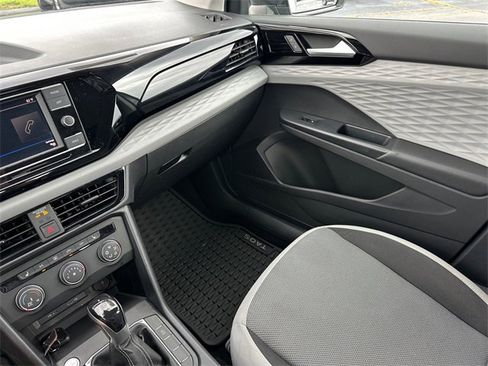 Used 2022 Volkswagen Taos S image 28