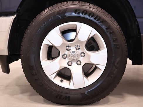 Used 2022 RAM 1500 Big Horn AWD/4WD image 36