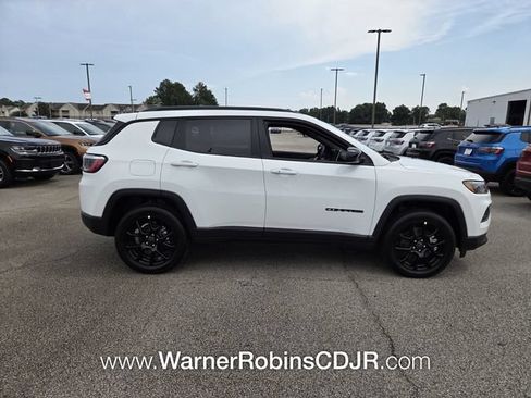 New 2026 Jeep Compass Latitude AWD/4WD image 13