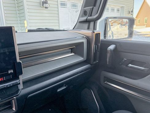 Used 2025 GMC Hummer EV 2X AWD/4WD image 26