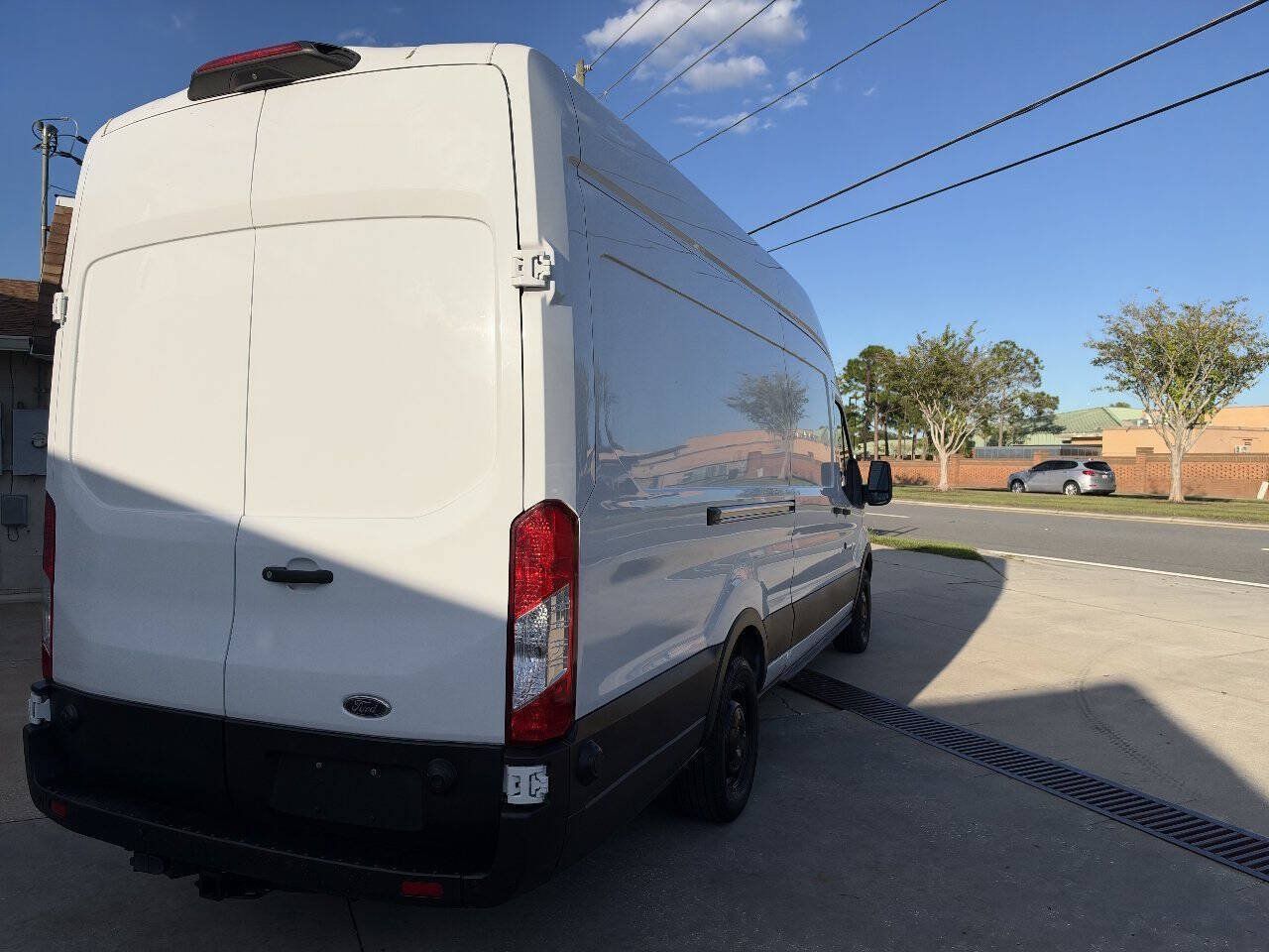 Used 2019 Ford Transit 350 148 High Roof Extended RWD image 9