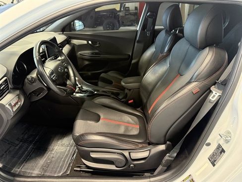Used 2021 Hyundai Veloster Turbo image 11