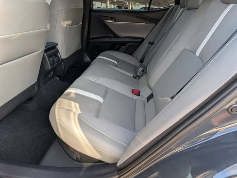 Used 2025 Toyota Camry SE FWD image 17