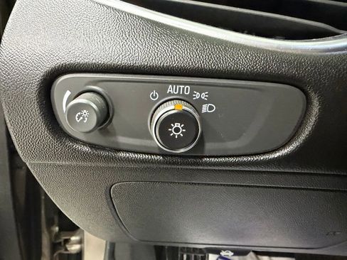 Used 2020 Chevrolet Malibu LT FWD image 22