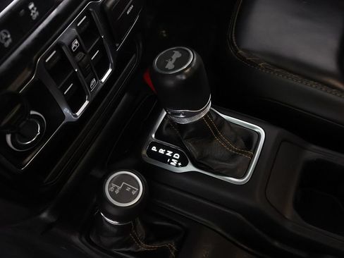 Used 2023 Jeep Wrangler Unlimited Sahara AWD/4WD image 46