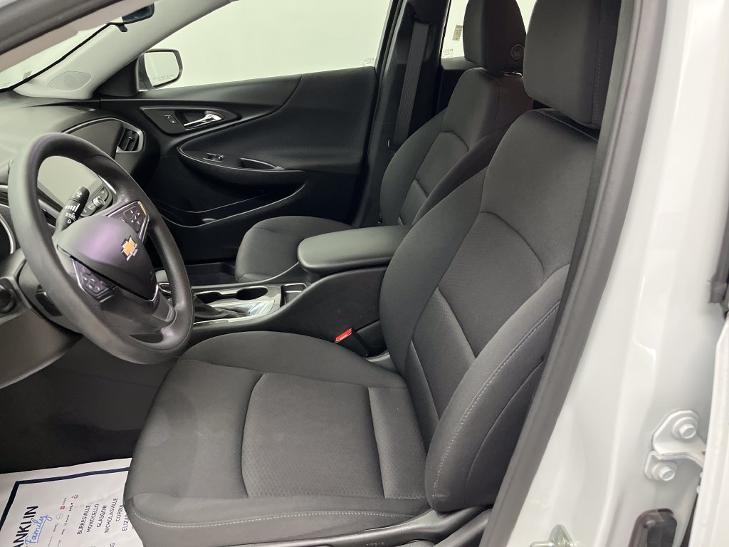 Used 2021 Chevrolet Malibu LS FWD image 12