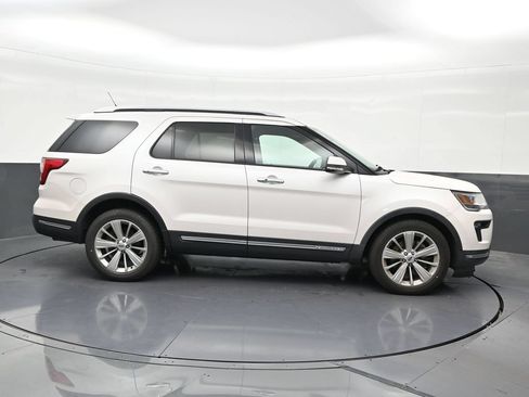 Used 2019 Ford Explorer Limited w/ Class III Trailer Tow Package FWD image 7