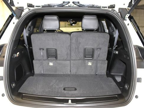 New 2026 Jeep Grand Cherokee L Limited w/ MOPAR Finishing Package AWD/4WD image 37