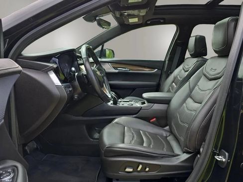 Used 2023 Cadillac XT6 Premium Luxury w/ Platinum Package AWD/4WD image 11