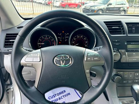 Used 2008 Toyota Highlander Sport image 11
