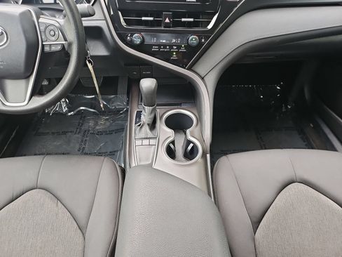 Used 2024 Toyota Camry LE FWD image 31