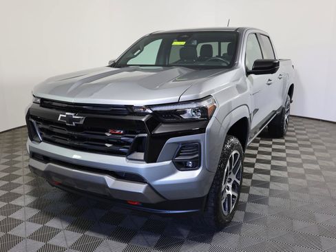 Used 2024 Chevrolet Colorado Z71 w/ Z71 Convenience Package 2 AWD/4WD image 1