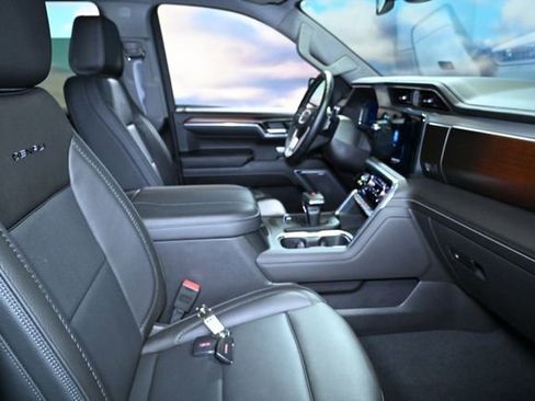Used 2025 GMC Sierra 1500 Denali AWD/4WD image 49