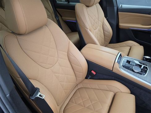 Certified 2024 BMW X5 xDrive40i w/ Premium Package image 28