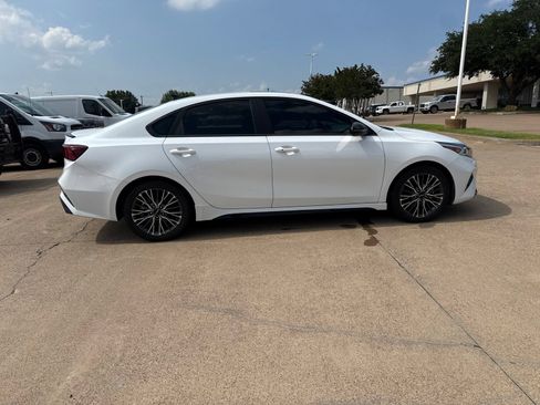 Used 2024 Kia Forte GT-Line w/ GT-Line Premium Package FWD image 8