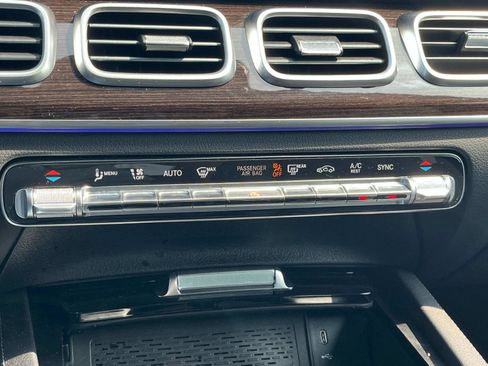 Certified 2025 Mercedes-Benz GLE 350 4MATIC image 28