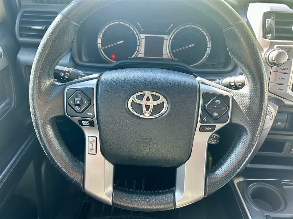 Used 2017 Toyota 4Runner SR5 RWD image 10