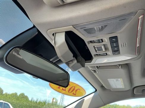Used 2021 Toyota RAV4 XLE Premium FWD image 35