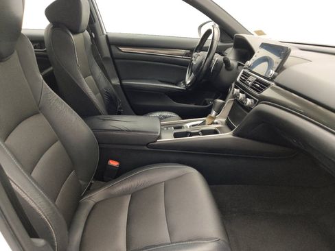 Used 2018 Honda Accord Sport image 21
