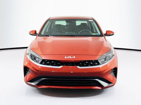 Used 2023 Kia Forte LXS w/ LXS Technology Package FWD image 2