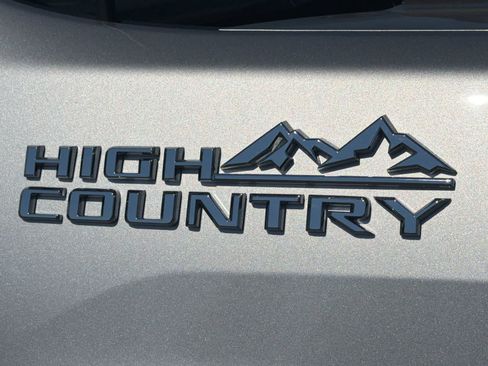 Used 2022 Chevrolet Silverado 3500 High Country w/ Z71 Off-Road Package AWD/4WD image 27
