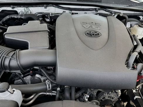 Used 2023 Toyota Tacoma SR AWD/4WD image 10