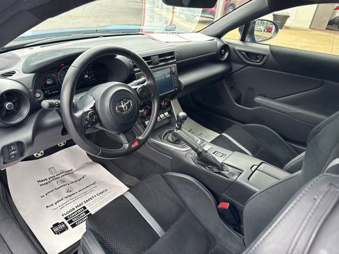 Used 2023 Toyota GR86 Premium RWD image 14