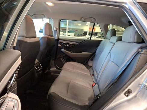 Used 2020 Subaru Outback Limited AWD/4WD image 9