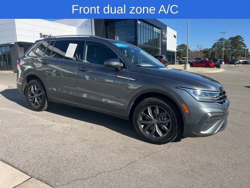 Certified 2023 Volkswagen Tiguan SE image 4