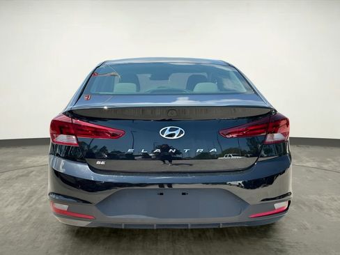 Used 2020 Hyundai Elantra SE image 5
