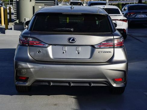 Used 2017 Lexus CT 200h 200h w/ Navigation System Package image 4
