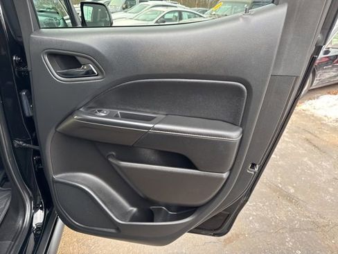 Used 2022 GMC Canyon AT4 image 21