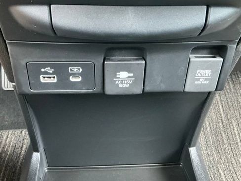 Used 2025 Honda Odyssey Elite image 17