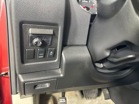 Used 2012 Nissan Rogue S image 25