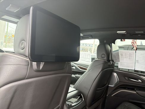 Certified 2023 Cadillac Escalade ESV Sport Platinum w/ LPO, ONYX Package image 25