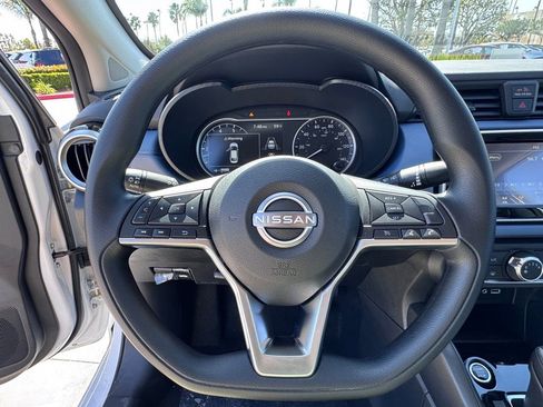 New 2025 Nissan Versa SV w/ Trunk Package image 10