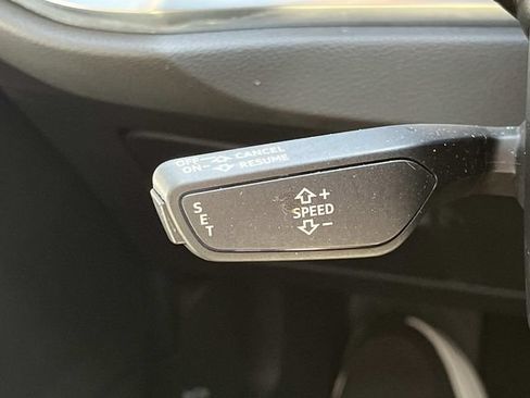 Used 2022 Audi Q3 2.0T Premium w/ Convenience Package AWD/4WD image 43