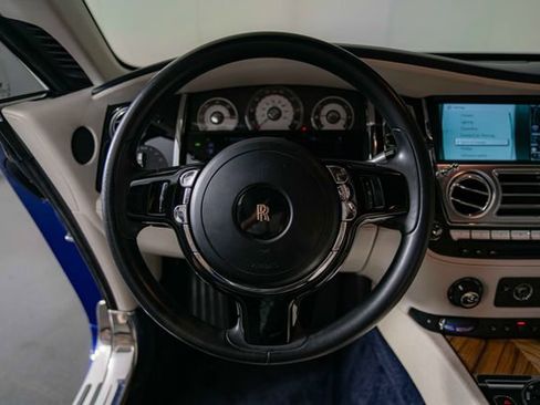 Used 2014 Rolls-Royce Wraith RWD image 20