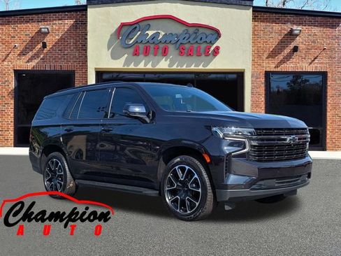 Used 2022 Chevrolet Tahoe RST w/ Luxury Package RWD image 1