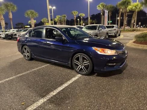Used 2017 Honda Accord Sport image 5