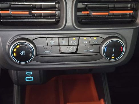 Used 2024 Ford Maverick XLT FWD image 21