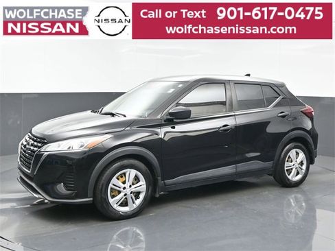 Used 2022 Nissan Kicks S image 2