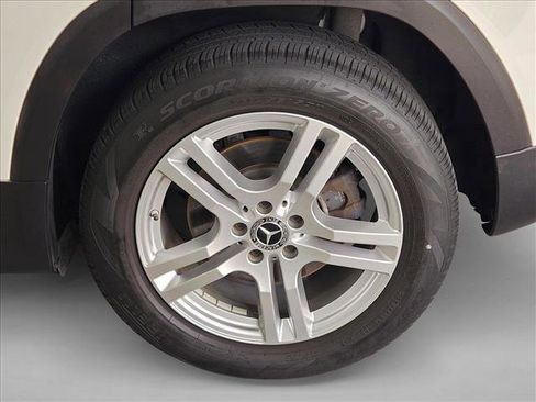 Certified 2022 Mercedes-Benz GLB 250 4MATIC image 21