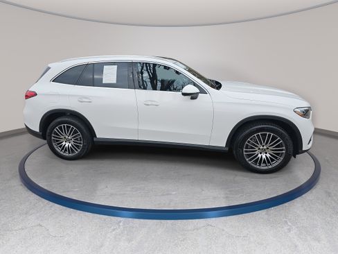Certified 2026 Mercedes-Benz GLC 300 image 5