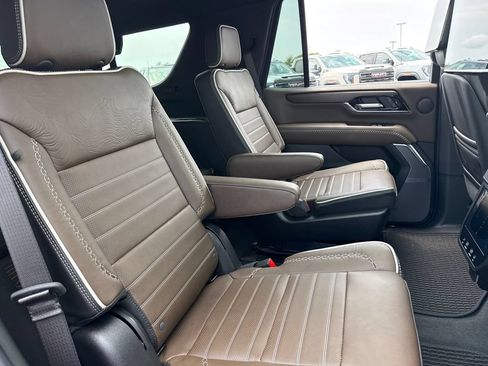 New 2026 GMC Yukon Denali Ultimate AWD/4WD image 37