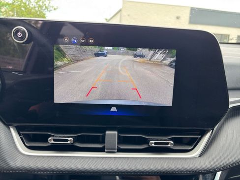 Used 2025 Chevrolet Equinox LT FWD image 24