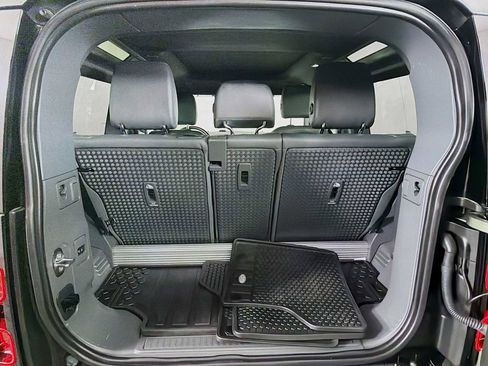 Used 2022 Land Rover Defender 90 X-Dynamic S AWD/4WD image 27