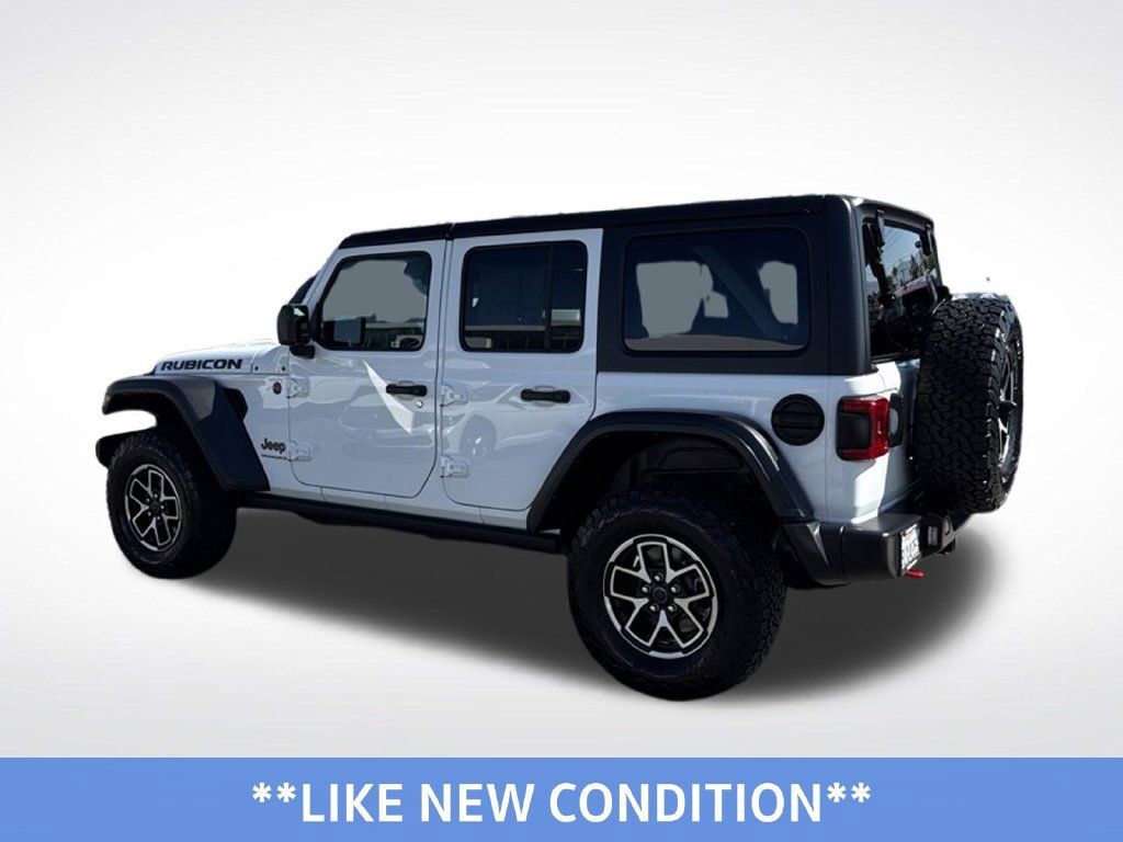 Used 2025 Jeep Wrangler Unlimited Rubicon AWD/4WD image 4